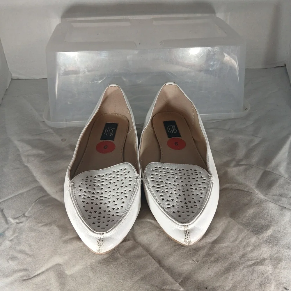 Jones New York‎ Samantha Flats 6 White Laser Cut Pointed Toe Loafers Career